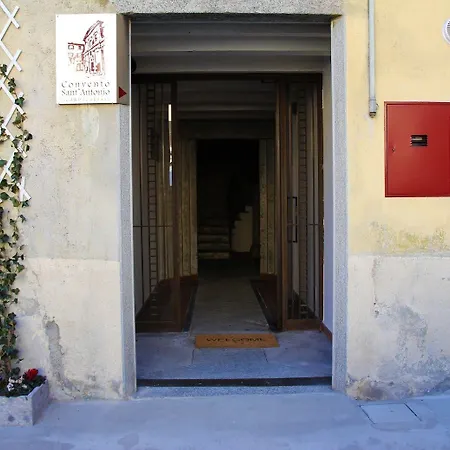 Oda ve Kahvaltı Convento S. Antonio Como
